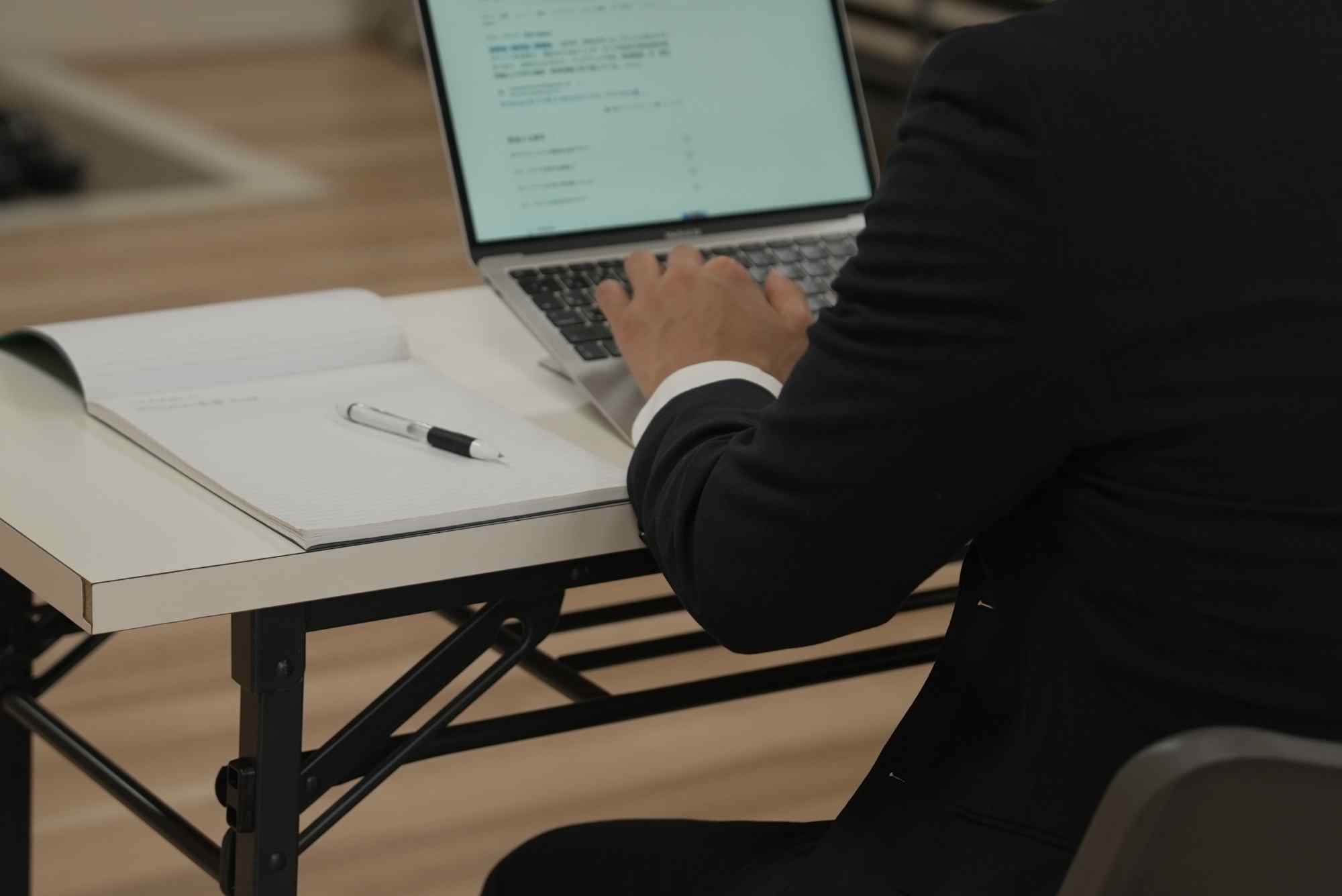 未経験からスタート | 大阪周辺で営業の求人なら株式会社SEIZE
